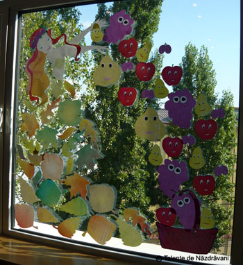Zana toamna, fereastra decorata