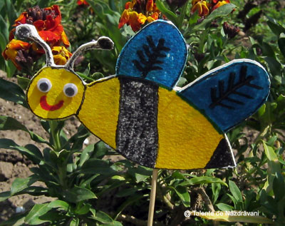 Albinuta - colaj. Bee craft ideas for children