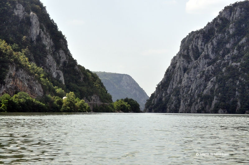Intram in defileul Dunarii
