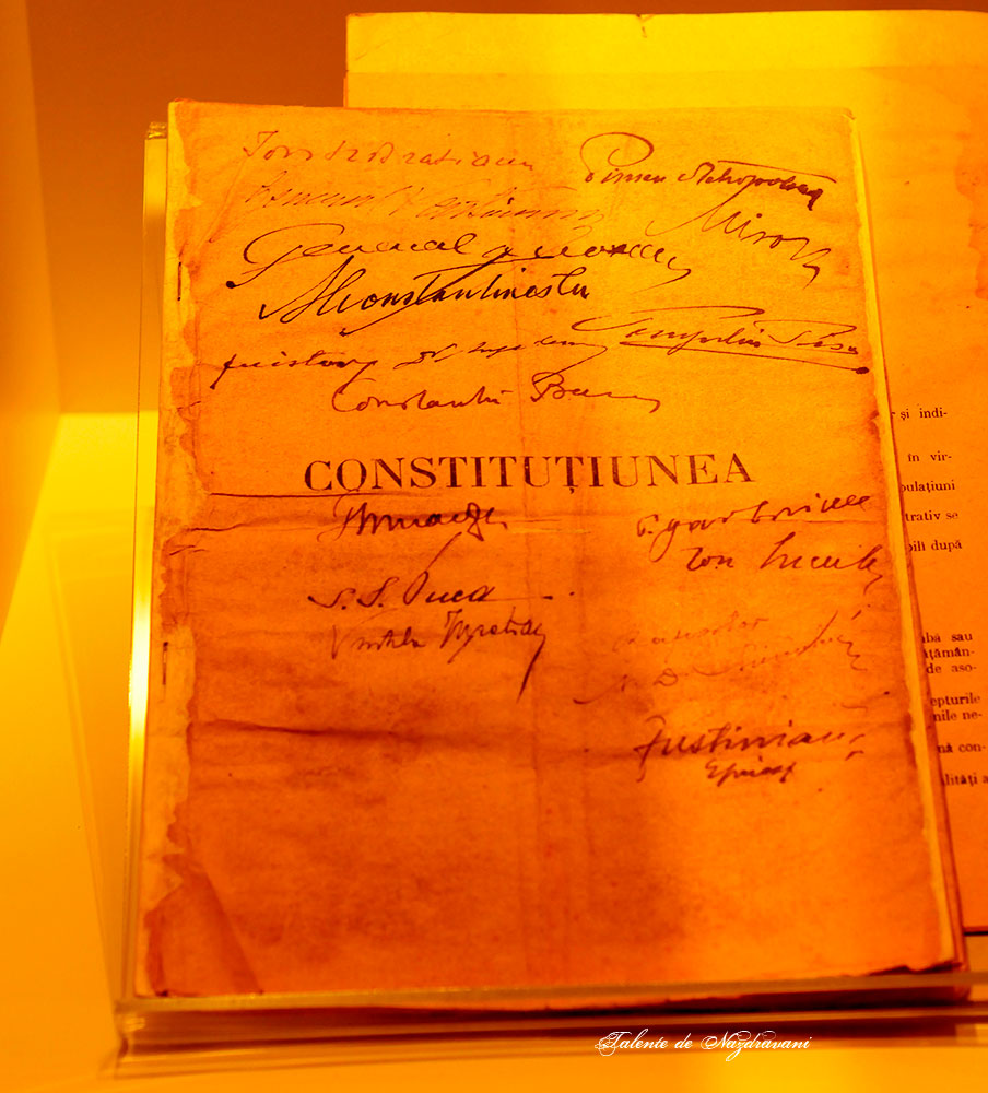 Constituția din 1923. Semnăturile membrilor guvernului. Sus, în stânga - Ion I.C. Brătianu. Document aflat în colecția MNIR.